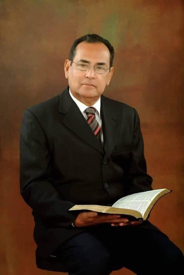 Pastor Ismael Paz